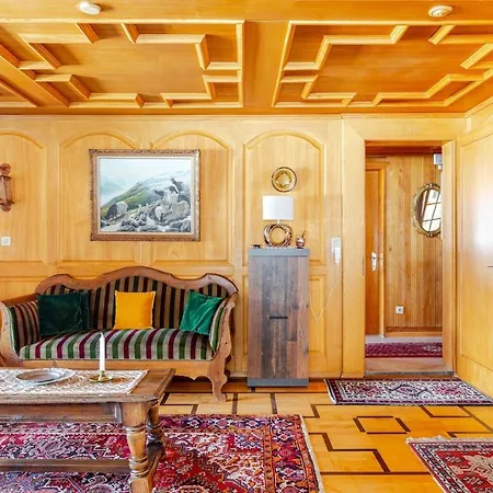 Sunny Mountain 公寓 *